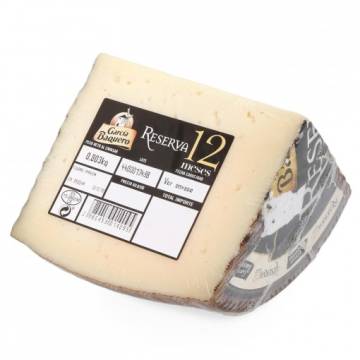 Quarter 12-months cured cheese GARCIA BAQUERO approx. 800g.