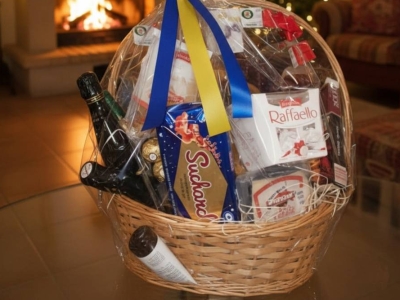 How to Create a 100% Spanish Christmas Hamper (Without Leaving Home)